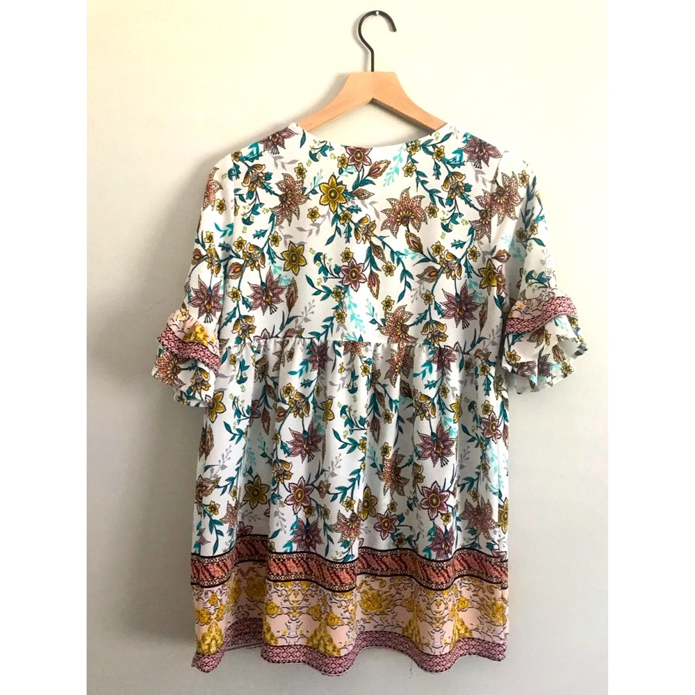 Flowy Floral Top - Picture 4 of 6